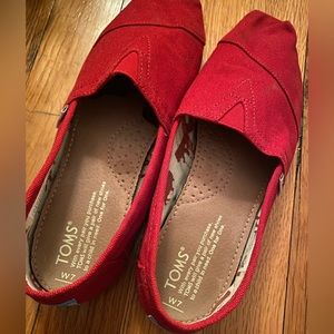 Red Toms flats. Light use. Great condition.